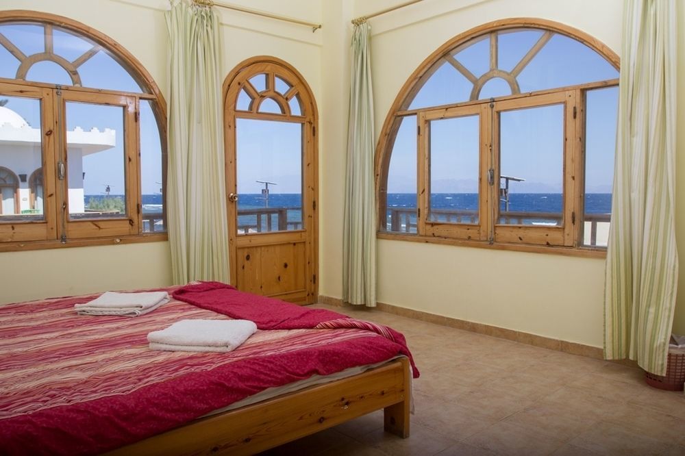 Shams Hotel & Dive Centre ダハブ エクステリア 写真